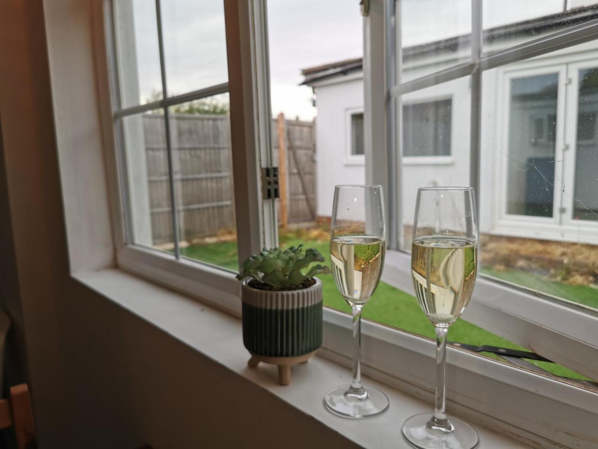 Cosy Studio In Havant! Near A3 And Staunton Country Park Buitenkant foto