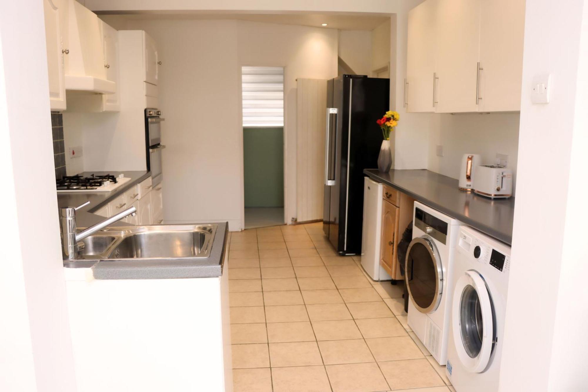 Cosy Studio In Havant! Near A3 And Staunton Country Park Buitenkant foto